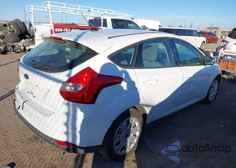 2012 Ford Focus Se z USA, uszkodzony, nr VIN 1FAHP3K26CL428856
